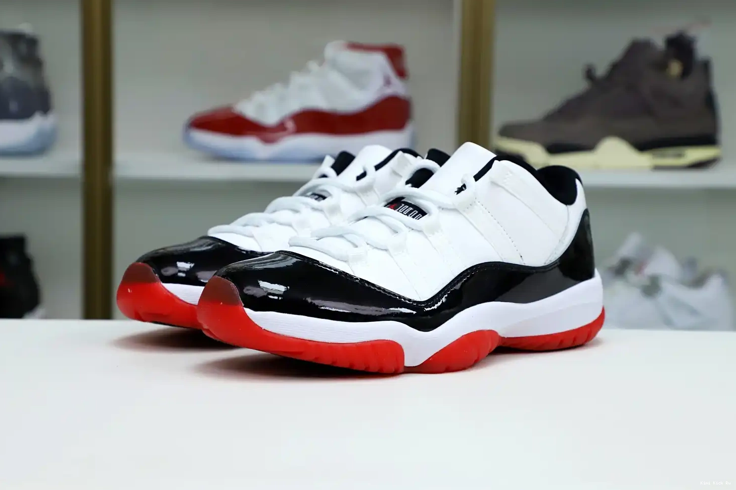 WHITE LOW BRED JORDAN 11 Kimikick AIR 0415